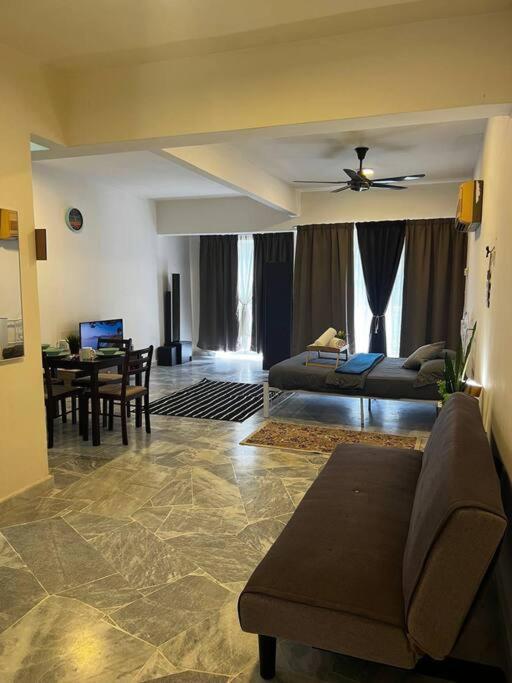 Cozy Studio Unit At Homey Homes Port Dickson Kültér fotó